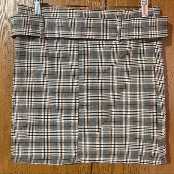 Have Dresses & Skirts - Have Plaid Mini Skirt in Black and Cream